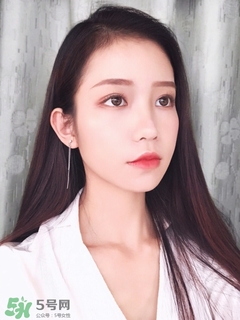 ����ɫ�ʺ�ʲô��ɫ������ɫ�ʺϻ�Ƥ��